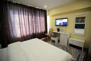 Отель Altai Business Hotel Алматы Улучшенный номер с кроватью размера «king-size»-3